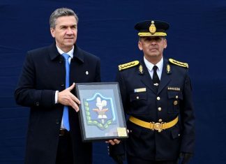 El gobernador de Chaco anunció un aumento salarial para la Policía