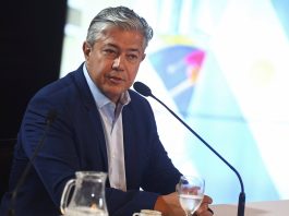 El gobierno de Neuquén despidió a empleados públicos por ausencias injustificadas