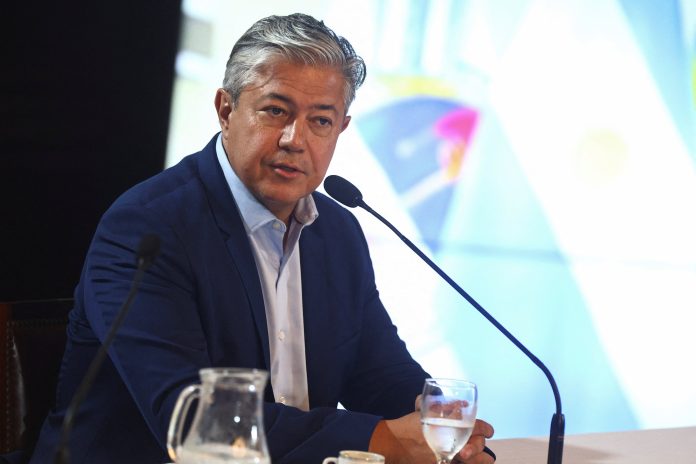 El gobierno de Neuquén despidió a empleados públicos por ausencias injustificadas