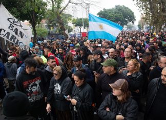 El Gobierno rechazó las críticas por el velatorio del Indio Solari: “Les ofrecimos Tecnópolis y nos respondieron que no”