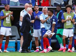 El golazo de Kylian Mbappé que abrió el marcador para Francia ante Suecia: el emotivo festejo con Deschamps