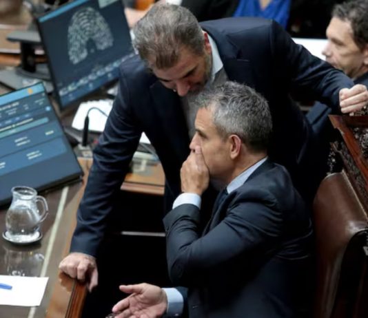 El PRO explicó la ausencia en la sesión de Diputados para interpelar a Adorni: “Convocada la comisión, se termina el show”