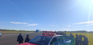 “El vuelo en el que viaja mi mamá tiene una bomba”: amenaza y pánico en un avión que aterrizó en Corrientes