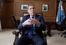 En medio de las dudas por Adorni, Santilli se reunió con gobernadores en busca del apoyo para eliminar las PASO