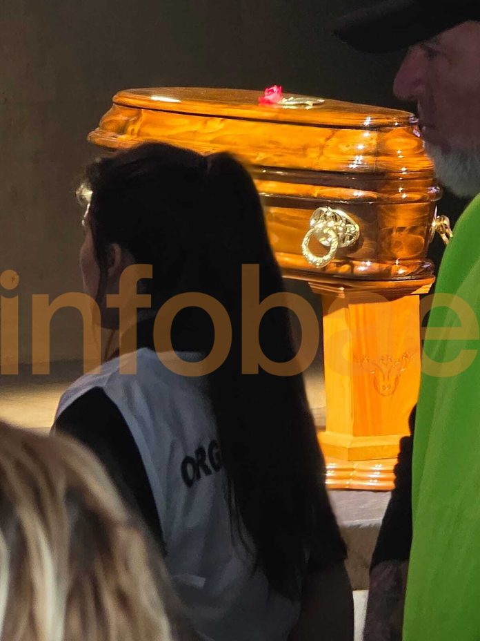 Exclusivo: las primeras imágenes de la capilla ardiente donde una multitud despide al Indio Solari