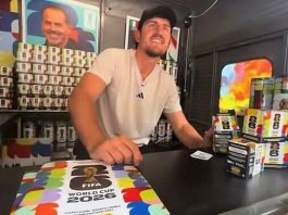 Harry Maguire sorprendió vendiendo figuritas en Nueva York tras quedar afuera de la lista de Inglaterra para el Mundial