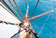 La aventura del argentino que conquistó la élite mundial de la fotografía aérea con una imagen “humanizada” de una ballena y su cría