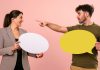 La psicología analiza qué significa que una persona levante siempre la voz al hablar