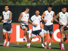 La última práctica de Argentina antes del debut en el Mundial: del equipo ante Argelia al gesto de Scaloni que sorprendió