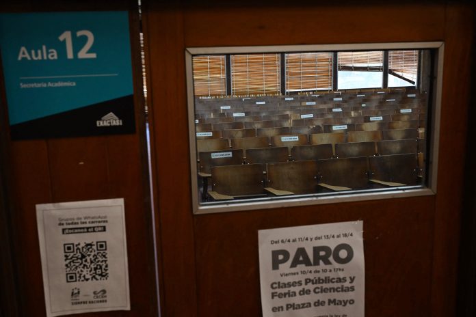 Los docentes universitarios anunciaron un paro de una semana en todo el país