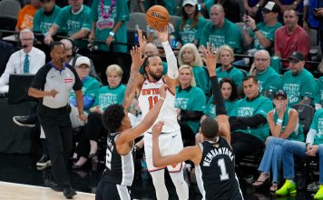 Los New York Knicks sorprendieron a San Antonio Spurs en el inicio de la final de la NBA: el insólito momento que vivió Wembanyama