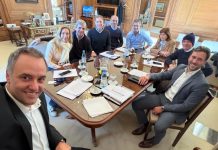 Manuel Adorni retoma su agenda con una reunión de la Mesa Política y busca una foto de apoyo tras presentar su declaración jurada