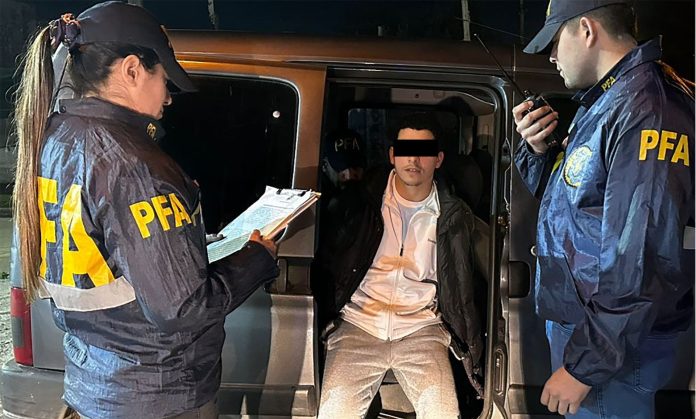 Morir por un puñado de dólares falsos: la historia del insólito “crimen cuevero” de Villa Celina