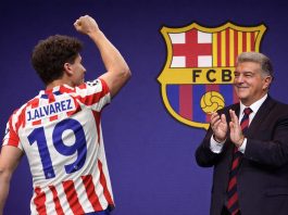 Nuevo capítulo en la novela sobre el futuro de Julián Álvarez: el guiño del presidente del Barcelona en medio de las negociaciones
