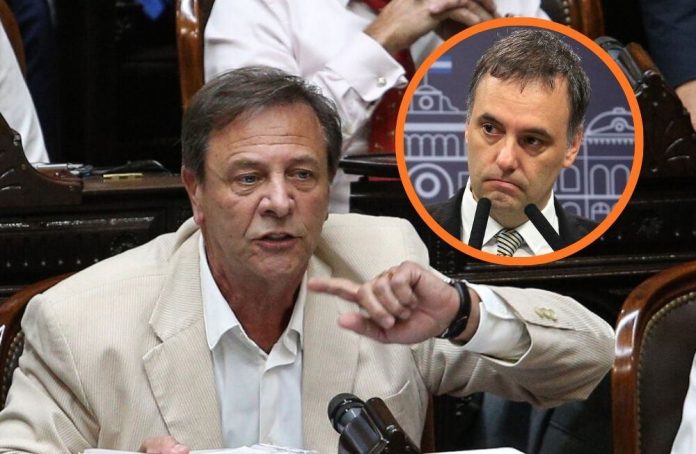 Oscar Zago: “Ellos lo tienen que echar, no le vamos a dar la oportunidad para que nos acusen de querer un golpe”