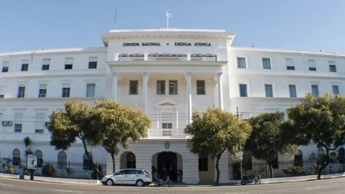 Protesta por los despidos en la Comisión Nacional de Energía Atómica: ATE tomó el edificio