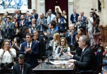 Qué es la moción de censura y qué necesita la oposición para remover al jefe de Gabinete Manuel Adorni