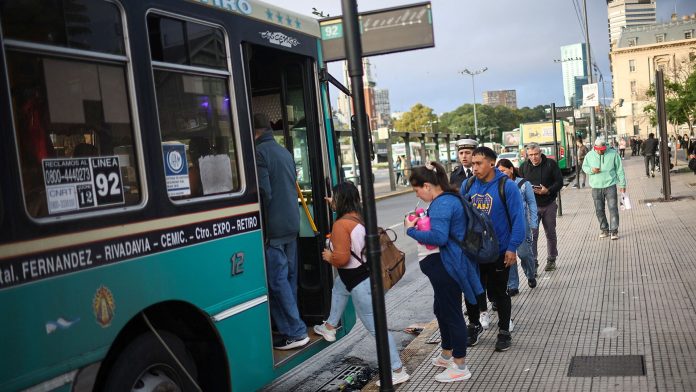 Subtes, colectivos y recolección de residuos deberán brindar servicios mínimos en la Ciudad de Buenos Aires los días de paro