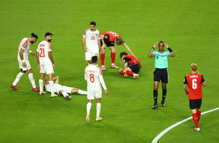 Sufrió una fractura de mandíbula en el debut del Mundial y ahora enfrentará a la selección argentina con una innovadora férula facial