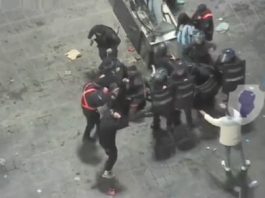 Un grupo de personas atacó a botellazos a la Policía de Córdoba durante los festejos por el triunfo de la selección