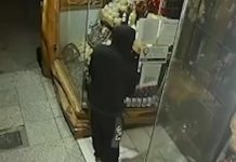 Violento robo en Mar del Plata: rompió la vidriera y se llevó comida y dinero de una fiambrería