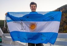 Visitó 23 provincias, donó 15 mil platos de comida y busca que la bandera de su misión solidaria llegue a la Selección en el Mundial