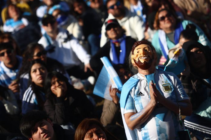 Asuetos y permisos: qué provincias liberaron a los empleados públicos para ver el partido Argentina vs Egipto