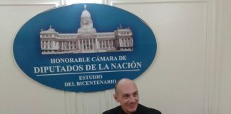 Detuvieron a un periodista que abusó sexualmente de su expareja dentro de su departamento