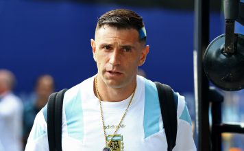Dibu Martínez cambió su look para el decisivo partido del Mundial contra Cabo Verde: el recuerdo sobre Qatar que causó furor