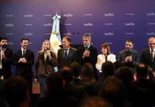 El debate interno detrás de las alternativas del Gobierno para aprobar la reforma electoral