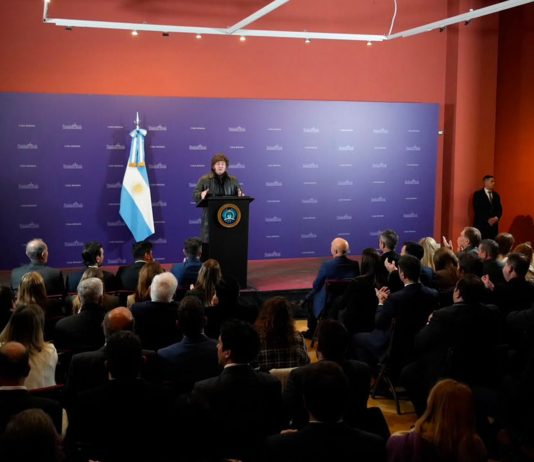 El Gobierno activa la estrategia por la reforma del BCRA: Milei volverá a reunirse con legisladores libertarios