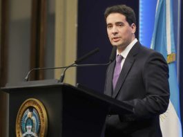 El Gobierno confirmó que Manuel Adorni mantiene custodia oficial a pesar de que ya no es funcionario
