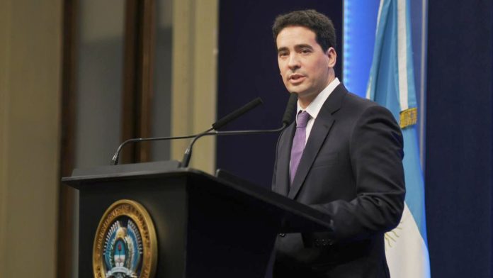 El Gobierno confirmó que Manuel Adorni mantiene custodia oficial a pesar de que ya no es funcionario