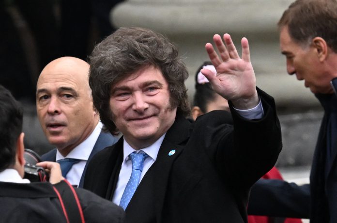 El Gobierno estabilizó la conversación digital tras la salida de Adorni y habla de un repunte en la imagen