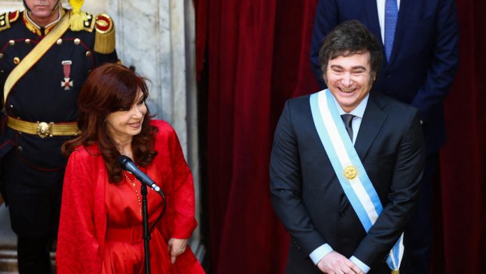 El Gobierno evita involucrarse en la situación judicial de Cristina Kirchner, pero analiza su impacto en la elección de 2027