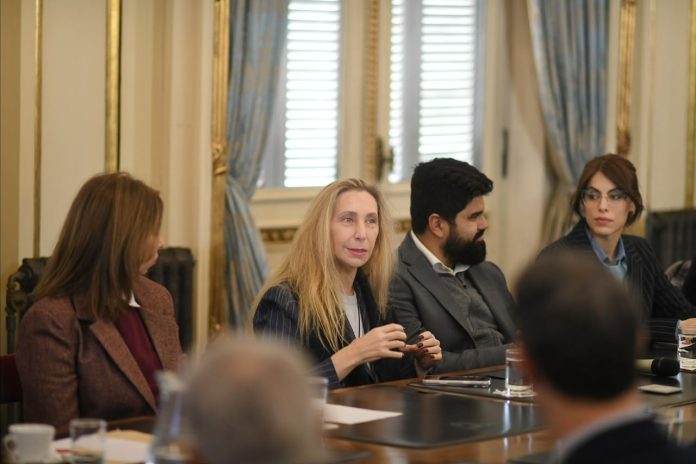 El Gobierno se mueve sin lograr avances y Karina Milei gana protagonismo para ordenar al partido rumbo a 2027
