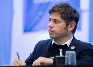 El Gobierno trabaja con la hipótesis de que Kicillof desdoblará la elección y lo festejan: los escenarios en carpeta
