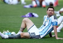 El llanto de Lionel Messi tras perder la final del Mundial y la ovación que recibió de los hinchas argentinos