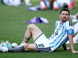 El llanto de Lionel Messi tras perder la final del Mundial y la ovación que recibió de los hinchas argentinos