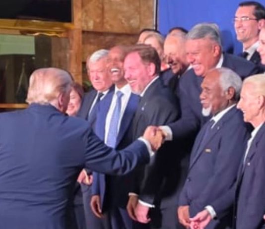 El saludo entre Donald Trump y Claudio “Chiqui” Tapia en Nueva York, a dos días de la final del Mundial 2026