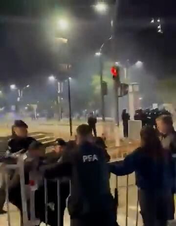 Golpeó a un policía en la celebración por el triunfo ante Inglaterra y le prohibieron festejar en la final del Mundial