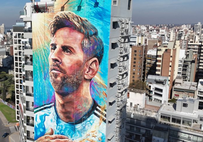 Idea para abuelos en modo Mundial: llevar a los nietos a conocer el circuito Messi en Rosario, la pasión y el barrio