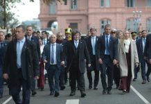 Javier Milei en el Tedeum, en vivo: Jorge Macri encabezó el izamiento de la Bandera Nacional en Plaza de Mayo