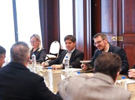 Kicillof desembolsó más de $14.000 millones a municipios y le hizo un reclamo a Diego Santilli