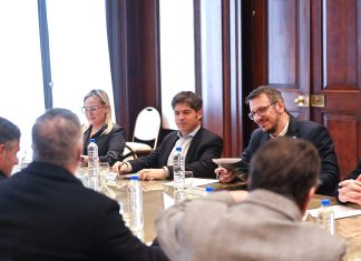 Kicillof desembolsó más de $14.000 millones a municipios y le hizo un reclamo a Diego Santilli