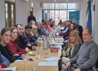 Kicillof les ofreció un aumento del 2,5% a los docentes y los gremios lo rechazaron