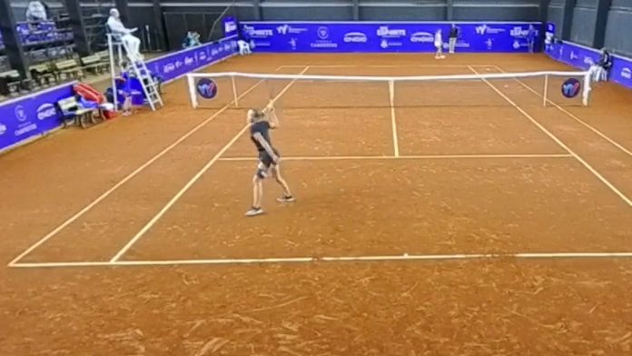 La escandalosa denuncia de la argentina Martina Capurro: su rival revoleó una raqueta a la tribuna, golpeó a una persona y no fue descalificada
