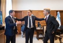 La posible implementación de las colectoras en 2027 genera rechazo en la oposición y dudas entre los aliados