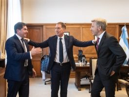 La posible implementación de las colectoras en 2027 genera rechazo en la oposición y dudas entre los aliados