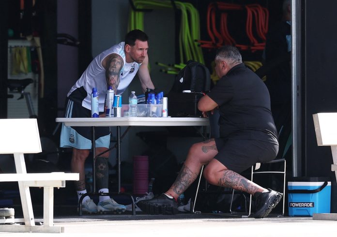 La última práctica de Argentina antes del duelo ante Cabo Verde: la única duda de Scaloni y un juego que tuvo “víctimas”